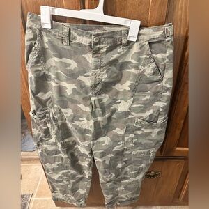 American Eagle Outfitters Olive Green Utility Shorts